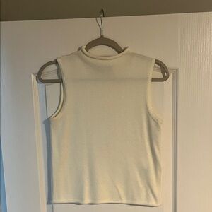 Chic Sleeveless White Tank Top